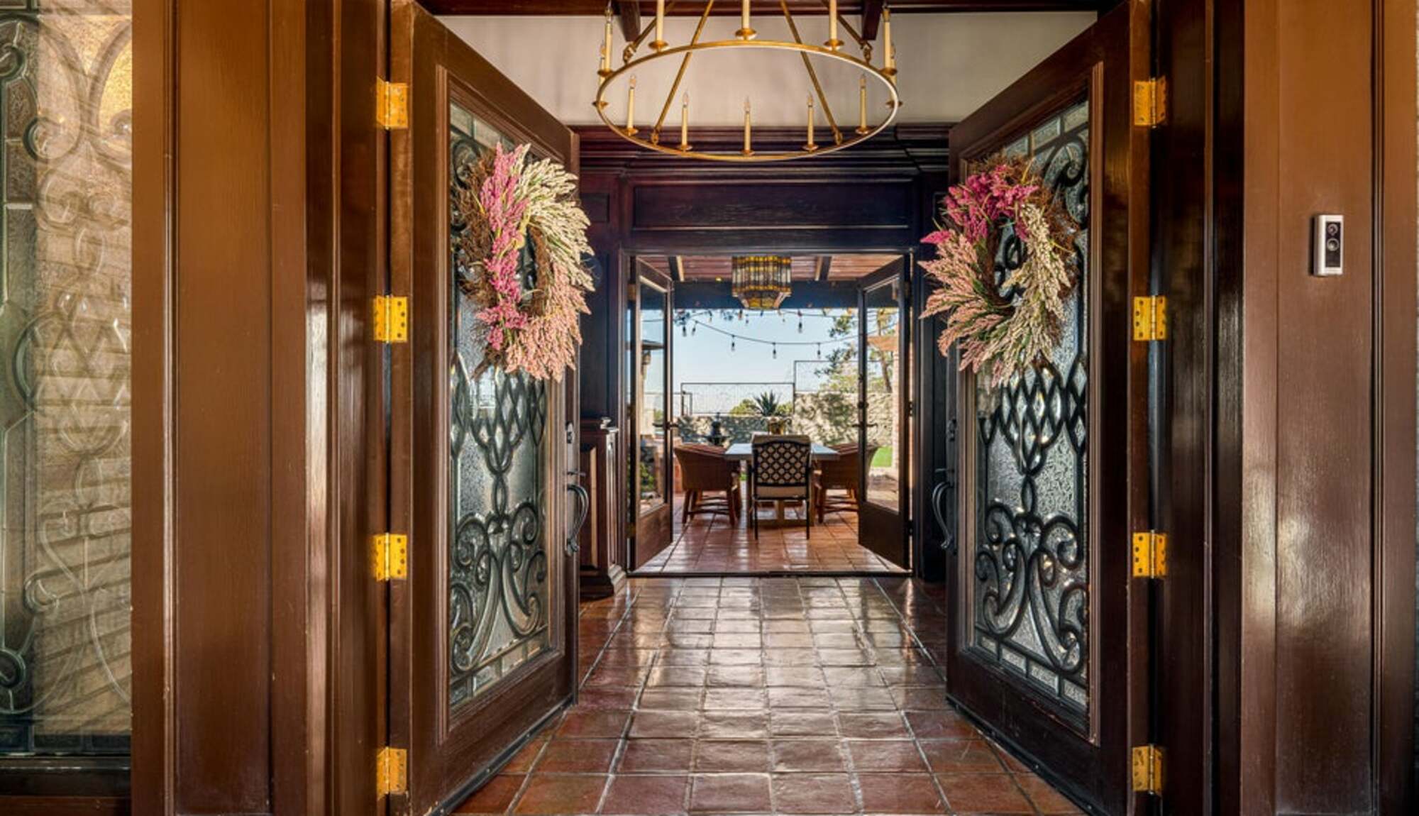 20251110155233996241000000-o