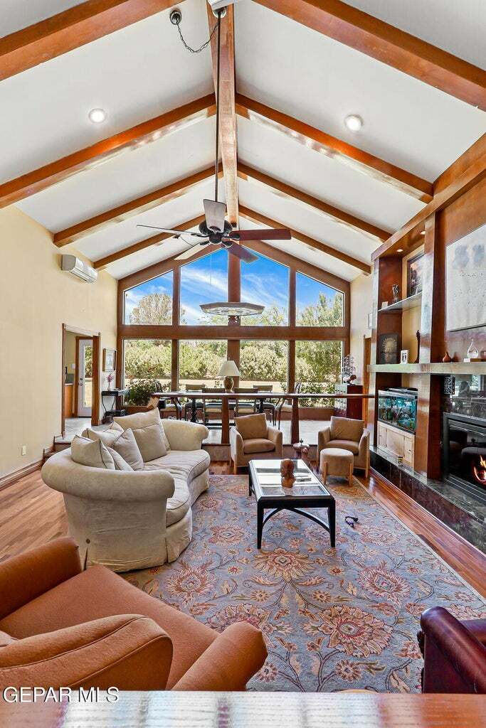 5436 La Estancia