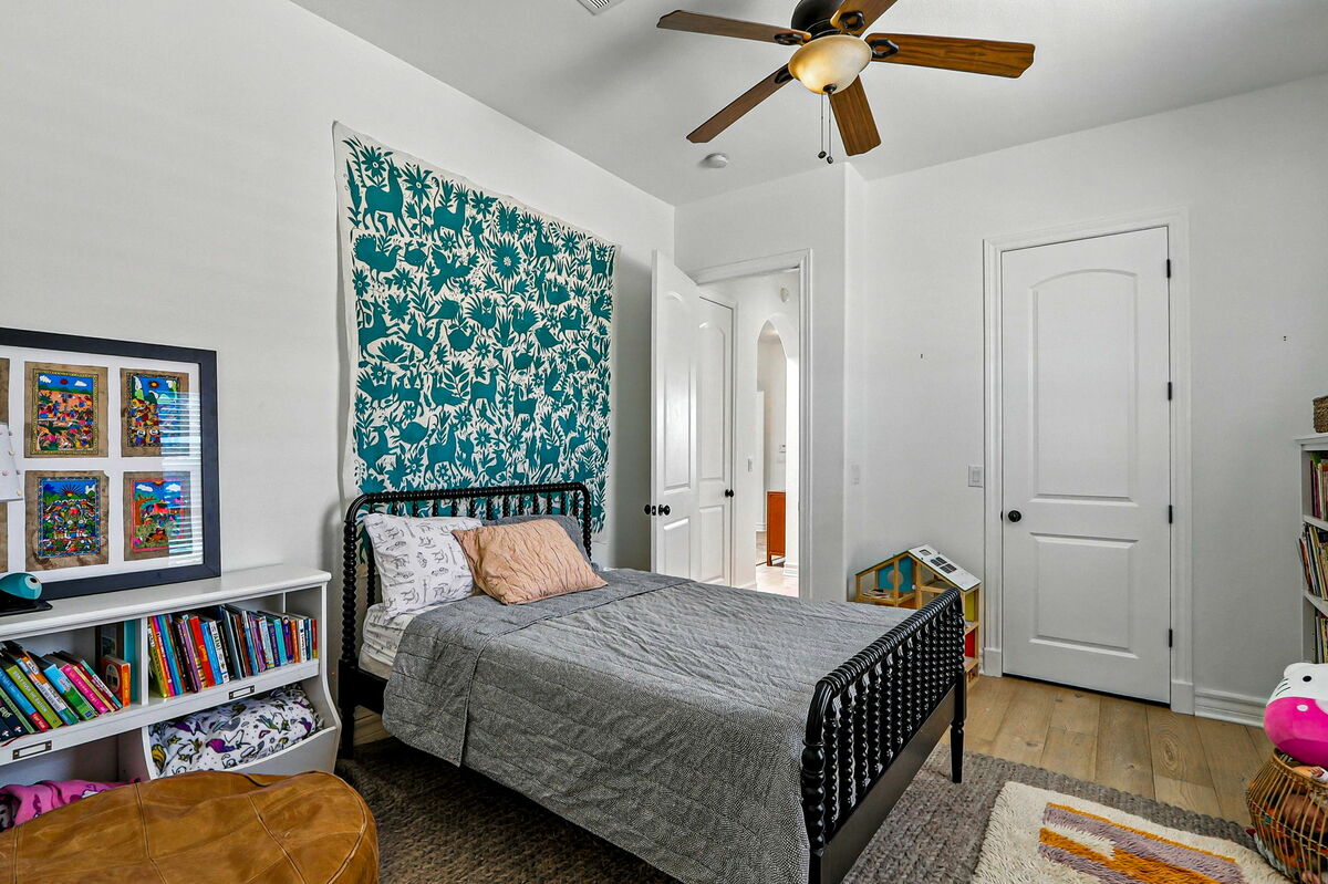 73-web-or-mls-photo_034