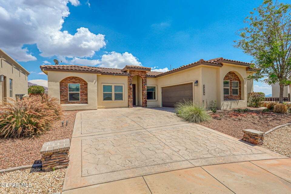 7238 Kiowa Creek