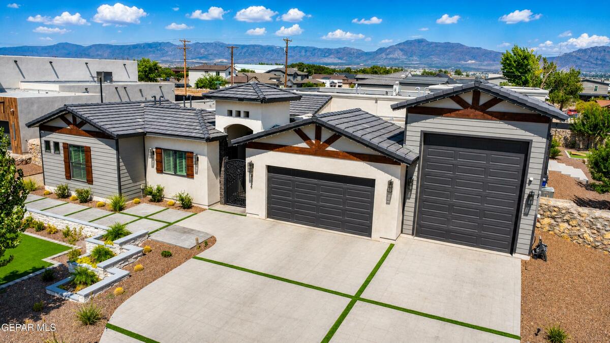 6324 Camino Pinon