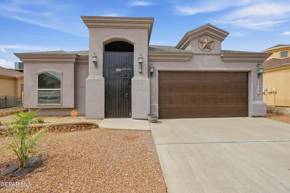 11425 VICTOR FLORES Place