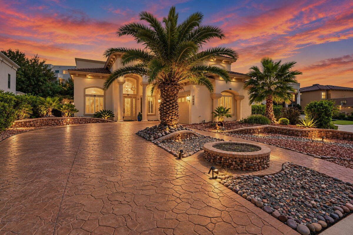 1042 Calle Flor Place 